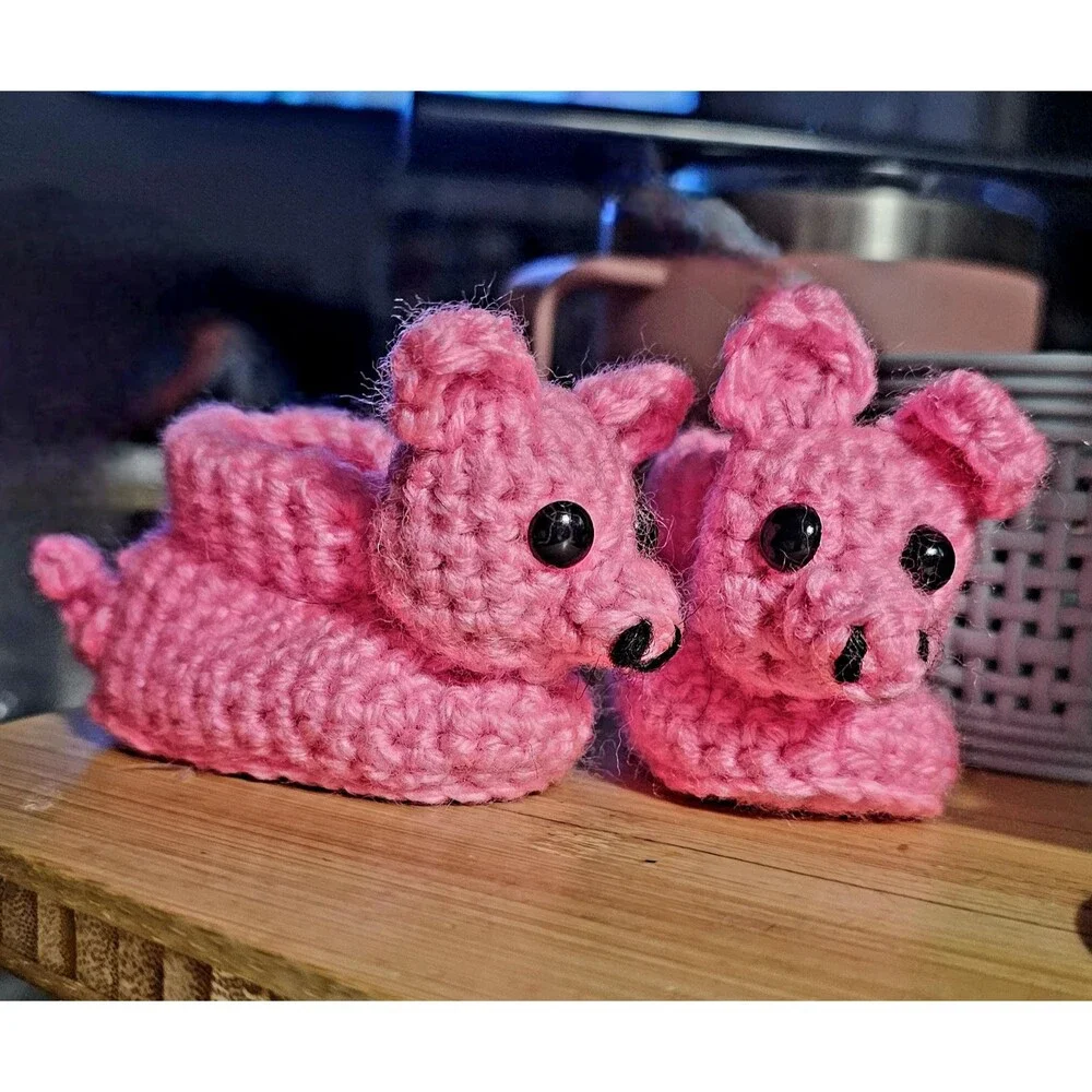 Crochet Pig Baby Booties: Pink Piglet Newborn Slippers (0-3 Months)
